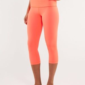 Lululemon light flare Wunder under crop size 4